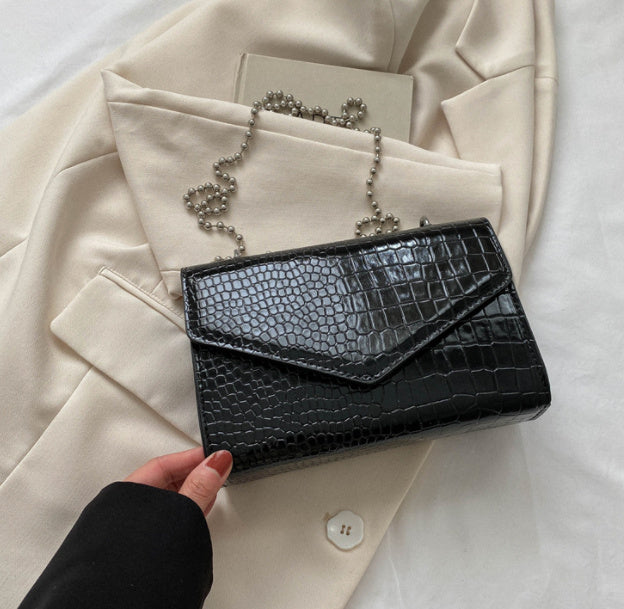 Crocodile Pattern Clamshell Bag