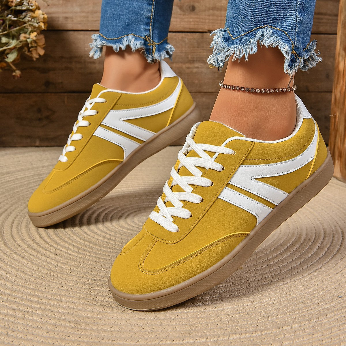 Casual Sport Shoe Striped (Women)